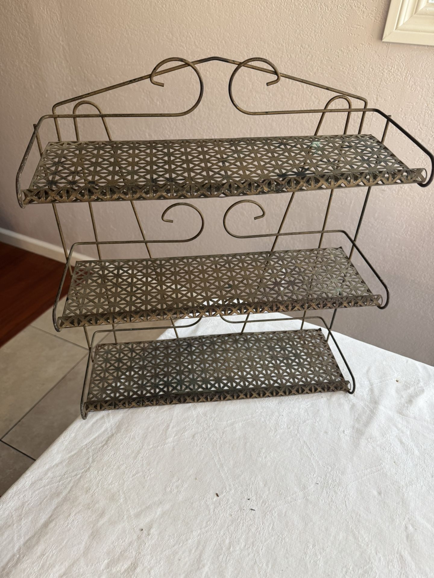 Metal shelf rack vintage