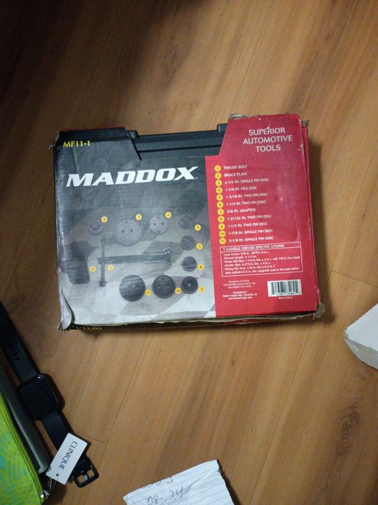 Maddox 11pc Disk Brake Pad And Caliper Service Tool Kit