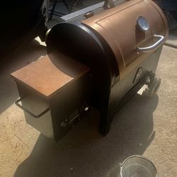 Pit Boss 340 Sq. In. Portable Tailgate, Camp Pellet Grill with Folding Legs Pit Boss 340 Sq. In. Portable Tailgate, Camp Pellet Grill with Folding Legs