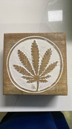 7in Collectible Wooden Trinket Storage Box