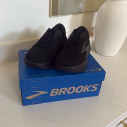 Brooks Ghost Max 3 Black Like New Woman’s 8.5