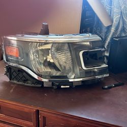 2013 -2016  Ford Flex Headlight