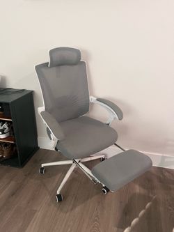 Computer chair