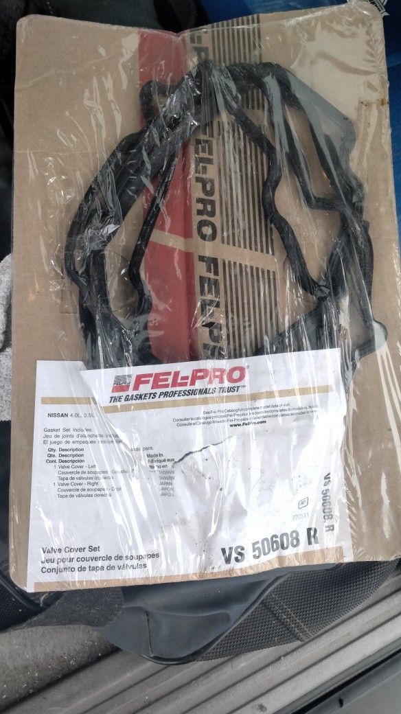 2010 Murano Valve Cover Gaskets