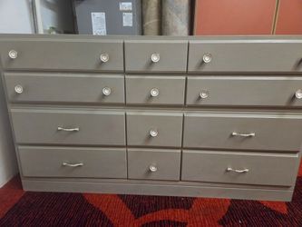 Dresser