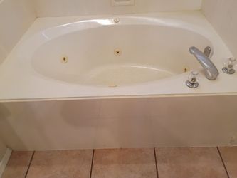 Jacuzzi bathtub