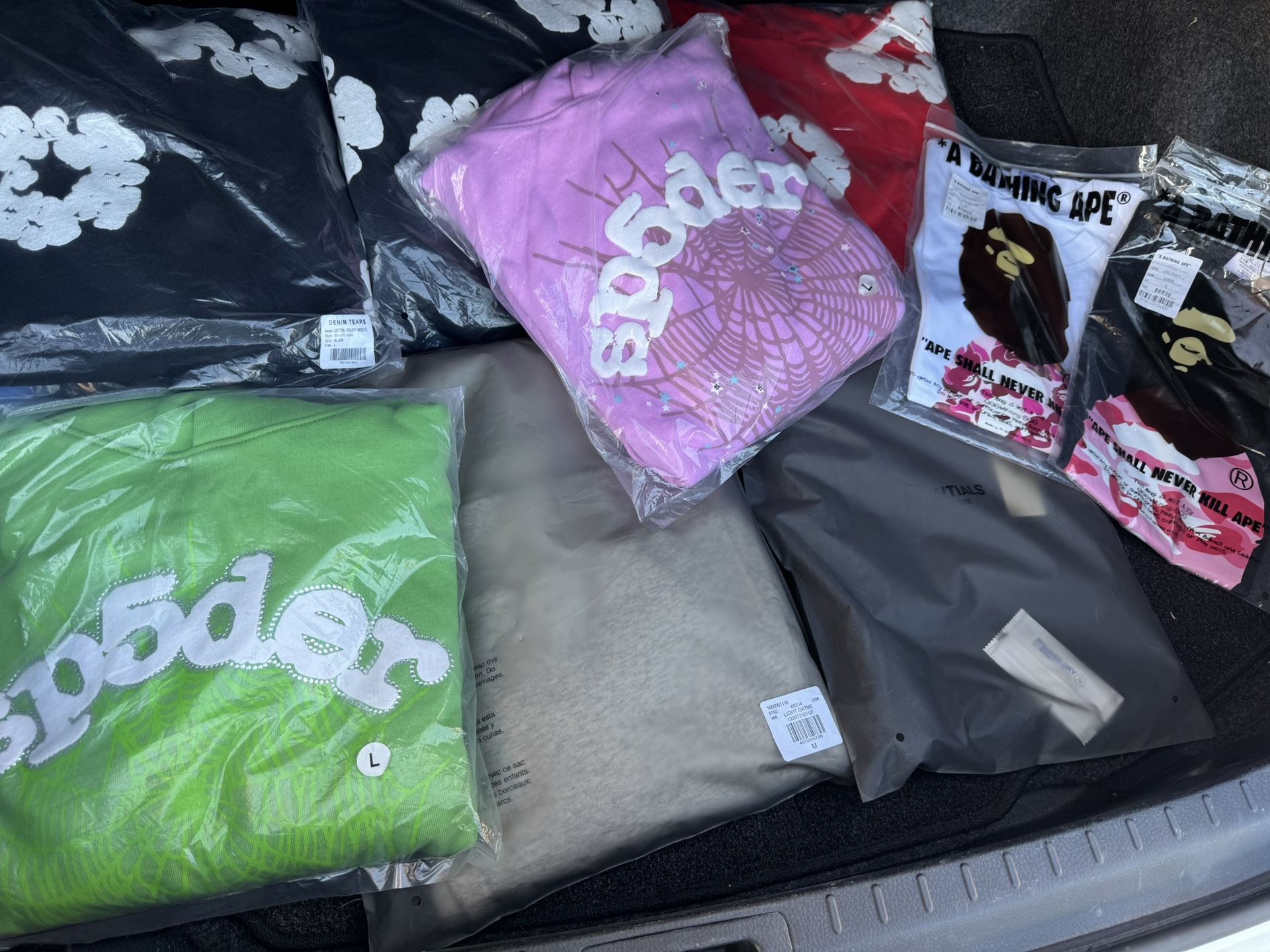 Sp5der,Denim Tears,Bape,Essentials