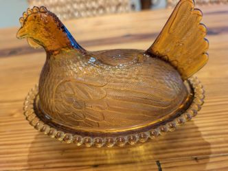 Vintage Indiana Glass Hen on Nest