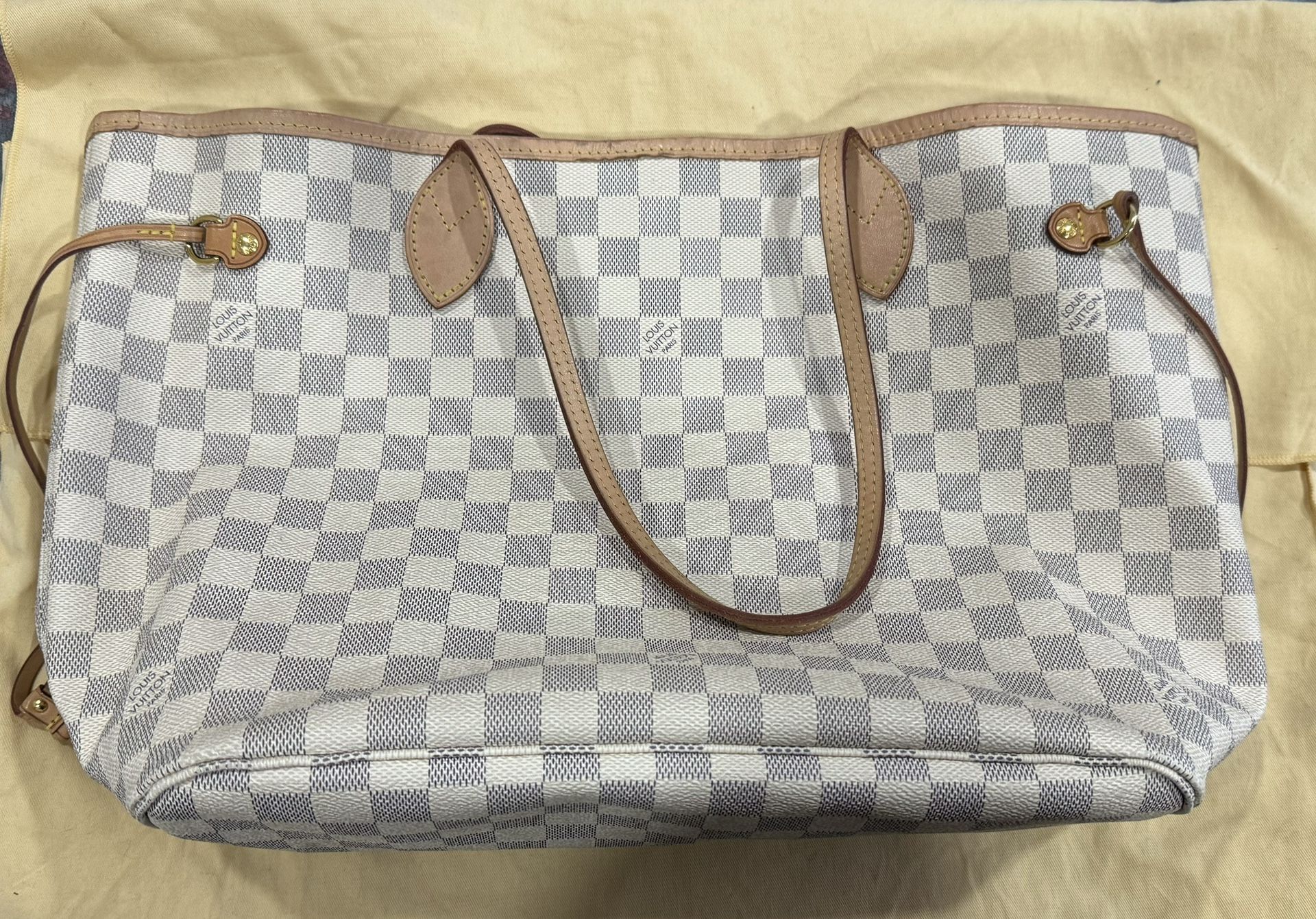 LV Purse