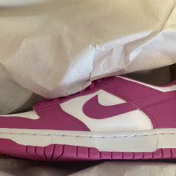Nike Dunk Fuscia Size 6Y/7.5W