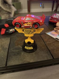 Cars Light Up Spinning Car Lightening McQueen