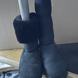 UGG Australia Tall Winter Boots Women’s Size 6