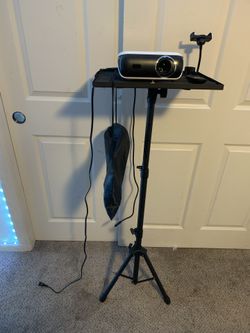 1080p 4K Projector (With Stand)