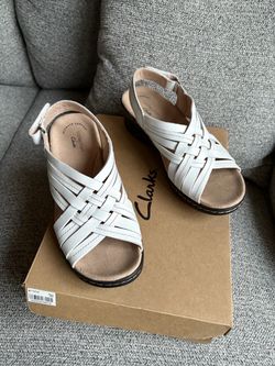 Clark’s sandals like new size 7 M