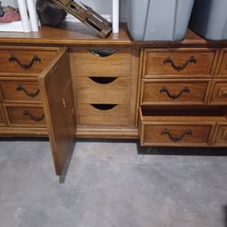 9 Drawer Dresser With Mirrors