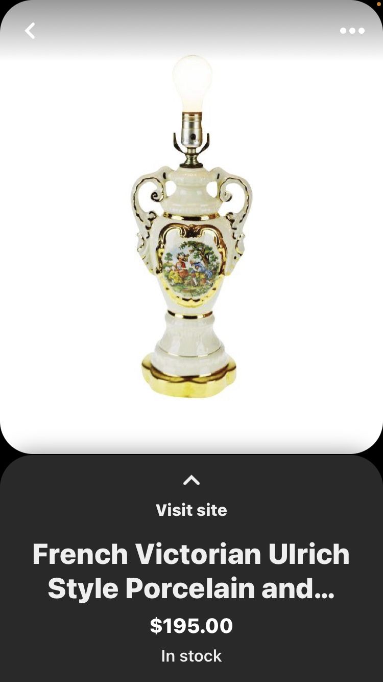 French Victorian Ulrich style Porceline And Gult Table Lamp