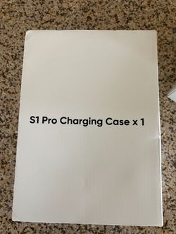Eufy wearable Breat Pumps S1 Pro Charging Case