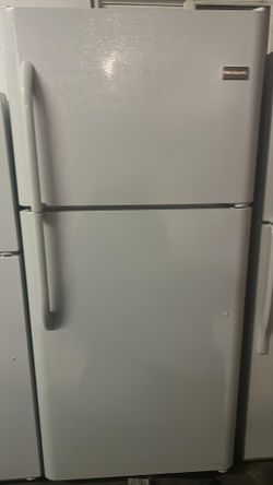 Frigidaire Top Frezer Refrigerator 