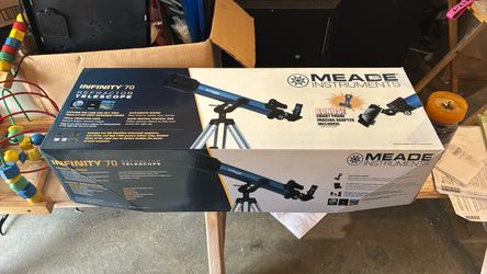 Meade Instruments Infinity 70 Refractor Telescope