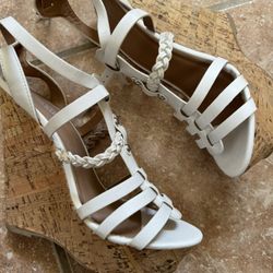 Size 8 White Wedges
