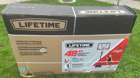 Lifetime Adjustable Shatterproof Portable Basketball Hoop, 48 inch Polycarbonate (90491)
