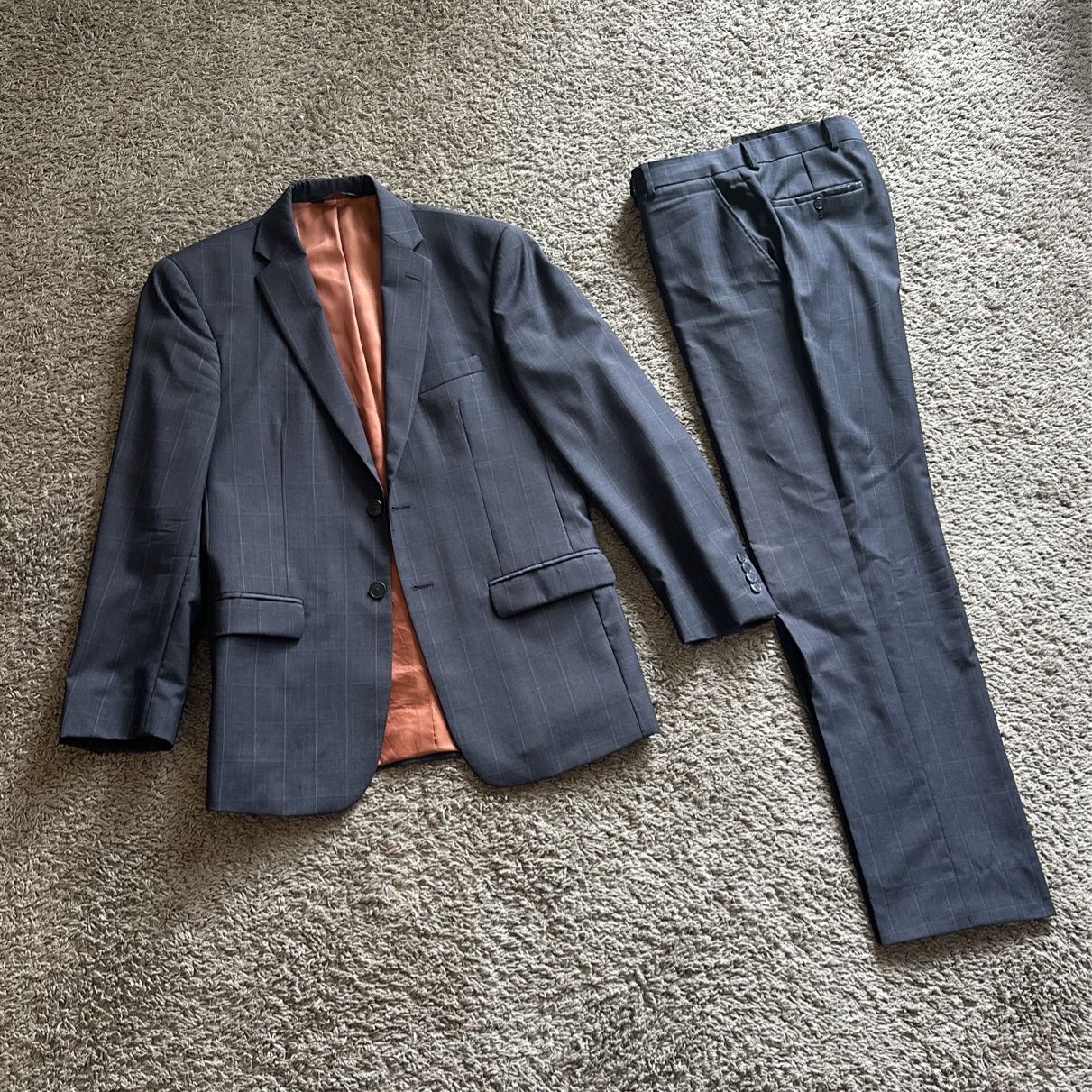 Men’s Suit 38 Slim Jos. A. Bank dark blue patterned