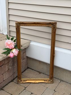 LOVELY GOLD FRAME