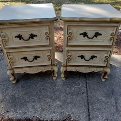 ✨ Vintage French Provincial Nightstands 😍 Pair ✨
