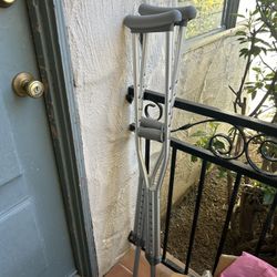 Crutches Free