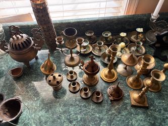 Large Lot of Vintage Brass Decor Items