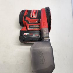 Milwaukee Sander With Battery 