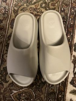 yeezy slides pure 