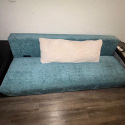 Free  Sofa Sell Couch 