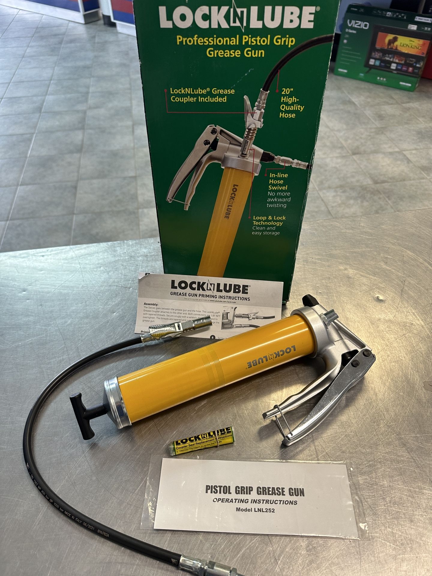 LockNLube Grease Gun 