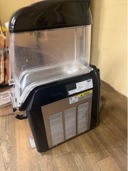 Commercial slushy machine