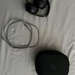 Beats On ear headphones black