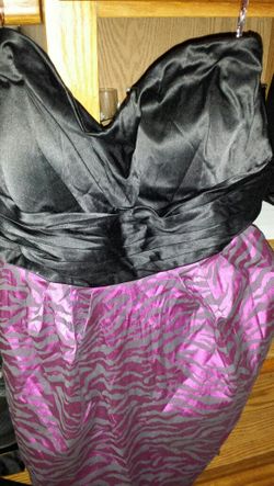 Size 22w. Strapless w/pockets