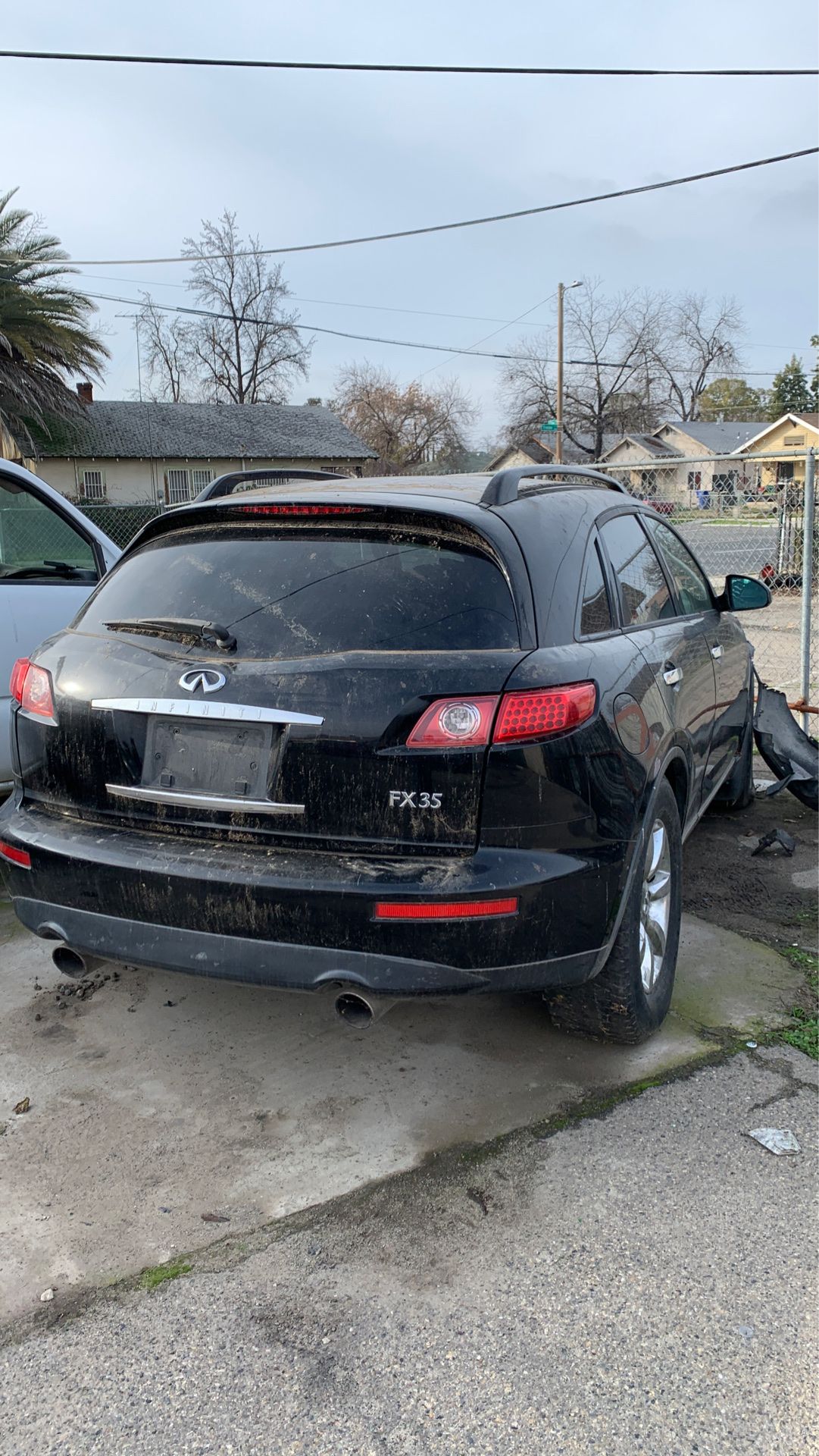 2005 fx35 Infiniti for parts