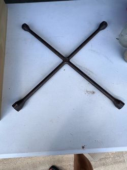 4-Way Lug Wrench Cross Wrench