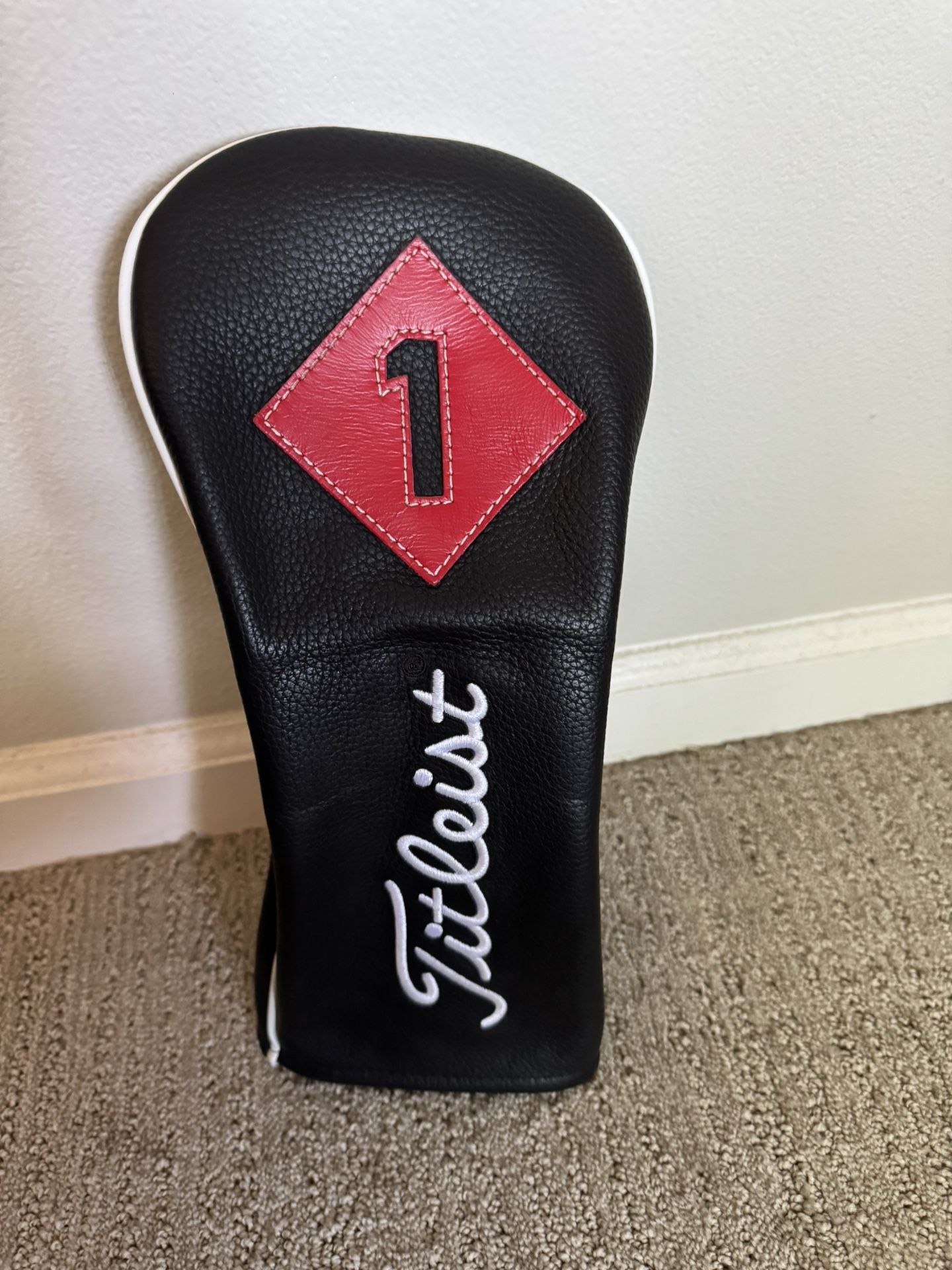 Titleist Driver Head Cover