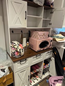 White Farmhouse Kitchen Cabinet with Hutch