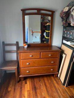 Dresser drawers