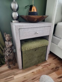 PIER 1 NAILHEAD NIGHTSTANDS
