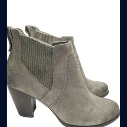 UGG Cobie II Chelsea Ankle Casual Boots Women's Size 6 Grey Suede Stacked Heels