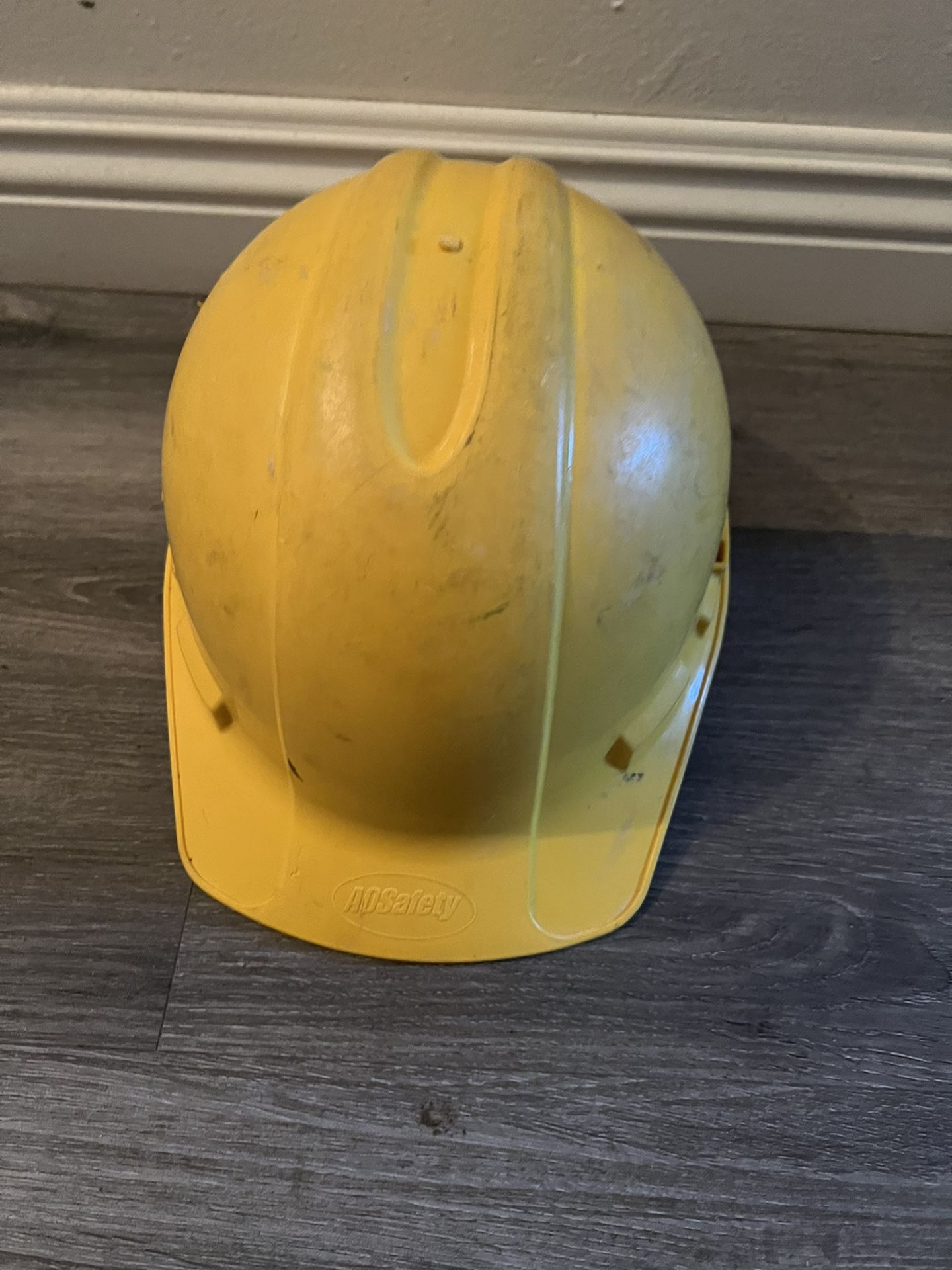 3M Yellow XLR8 Full Brim Pro Ratchet Hard Hat Outdoor Construction Safety EUC