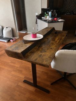 Electric raised desk