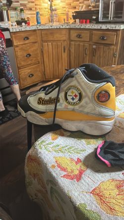 Jordan 13 Pittsburgh Steelers size 13