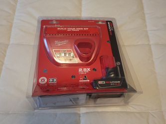 Milwaukee Lithium-Ion Battery & Charger Kit M12 (48-59-2440) XC 4.0