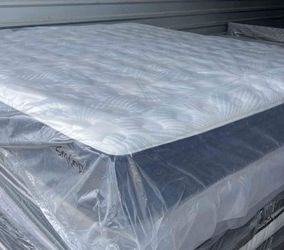 New Queen Size Mattress PLUSH FIRM HIGH QUALITY MATTRESS GREAT SUPPORT 