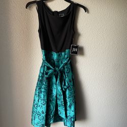 Brand new woman’s JH brand Black and Blue colored Dress Up For Sale  
